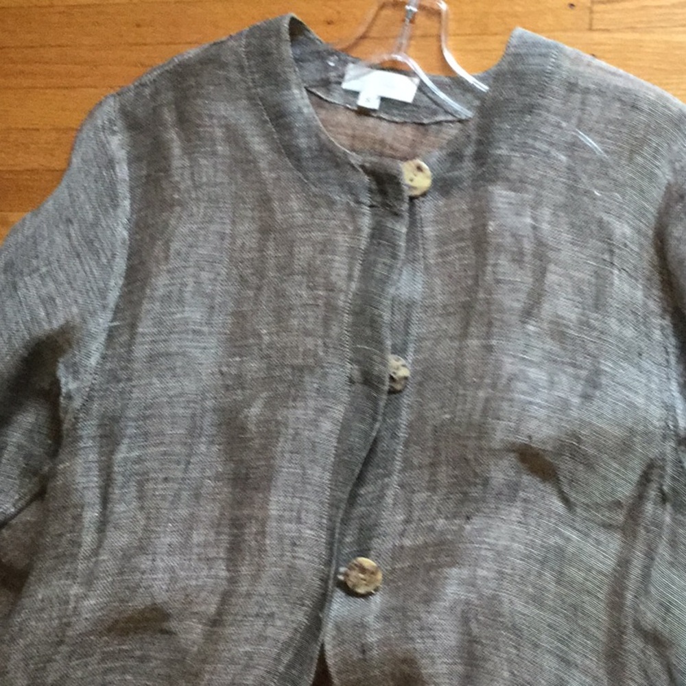 Susan’s linen button front tunic Small